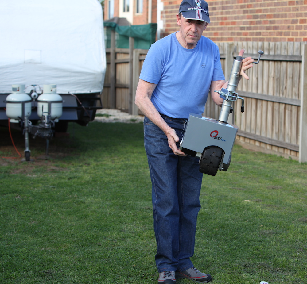 powered jockey wheel